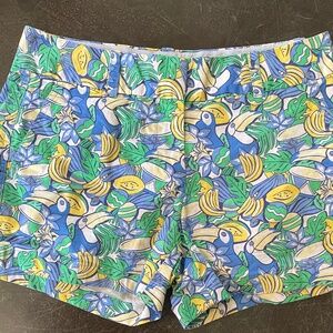 Fun Vineyard Vines shorts